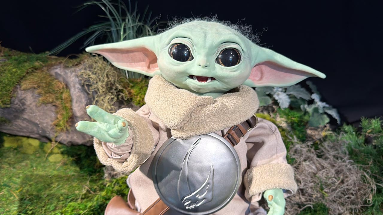 This $599 First-Of-Its-Kind Animatronic of Ultimate Grogu From Hasbro Is Unlike Any Star Wars Toy Ever Seen From That Galaxy Far, Far Away