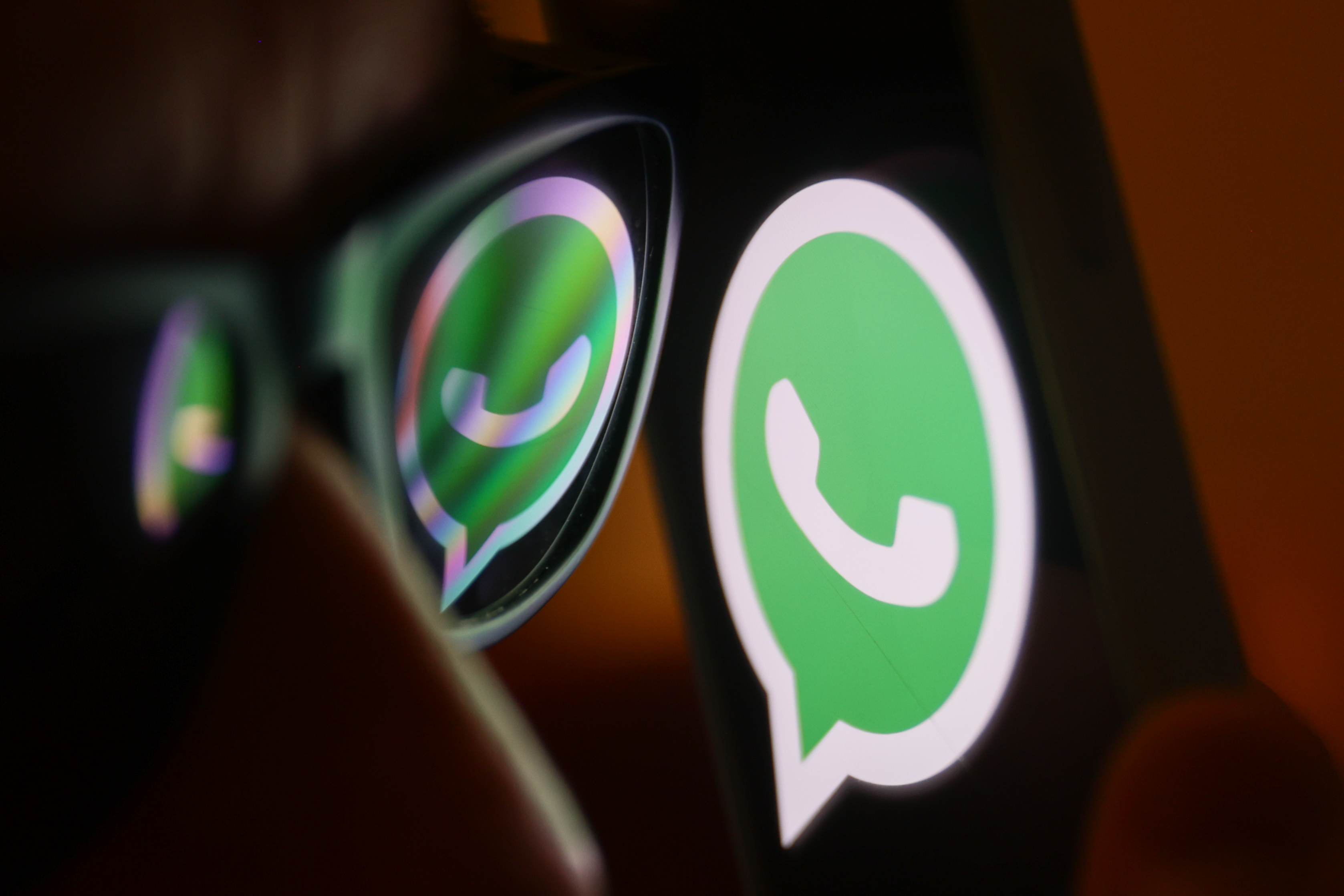 WhatsApp is testing a premium subscription, put it is mainly cosmetic