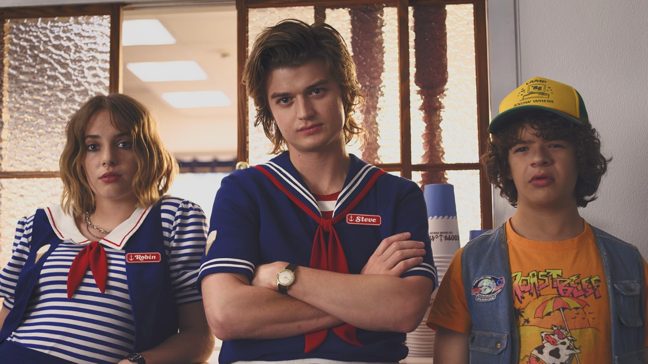 Stranger Things Creators Did a Half Day of Reshoots Just to 'Milk' Steve's Fake-Out Death