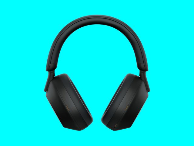 Early Memorial Day Tech Deals: Sony, Apple, Beats (2026)