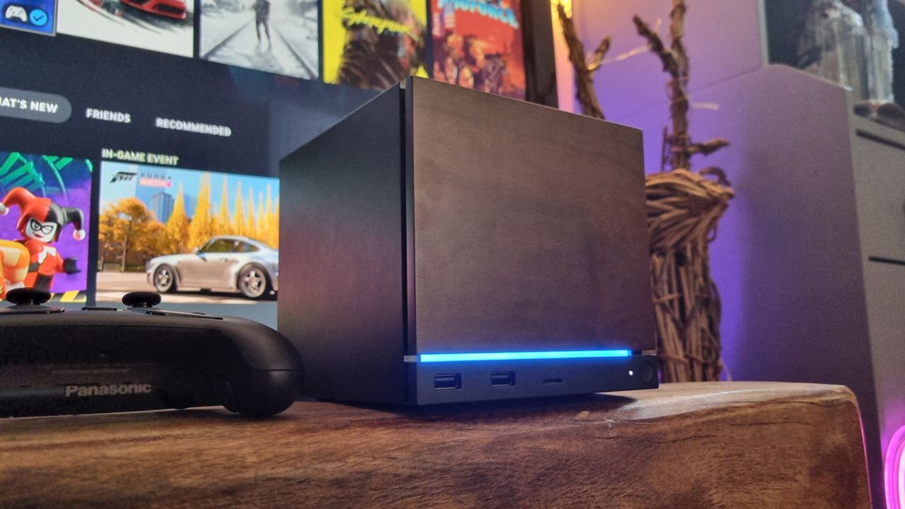 Valve doesn't currently have 'any specific plans' for more Steam Machine faceplates, so you'll have to make them yourself