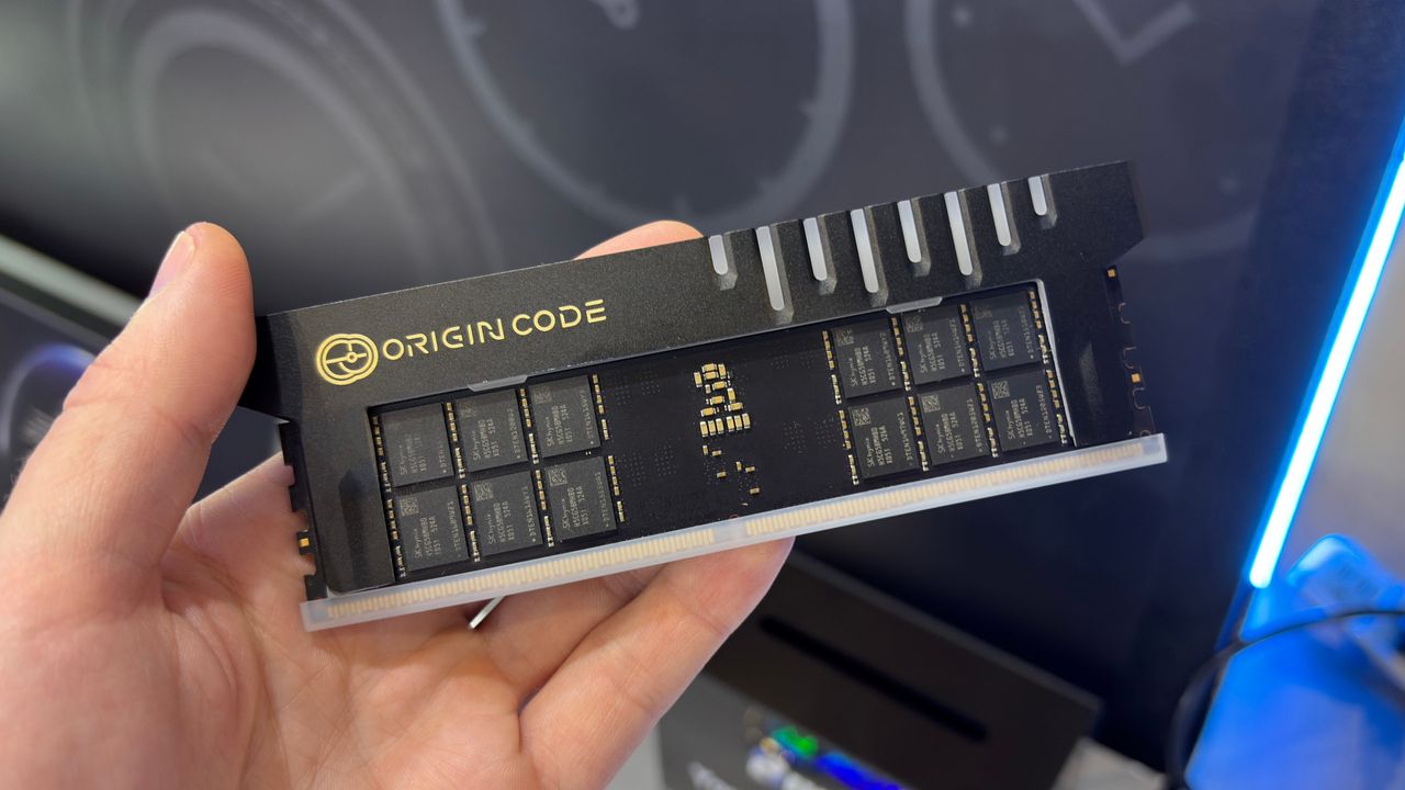 Sticking two fingers up at the economy, Biwin's new Origin Code memory sticks are as extreme as you could imagine, with up to 256 GB of DDR5-8000 CL42