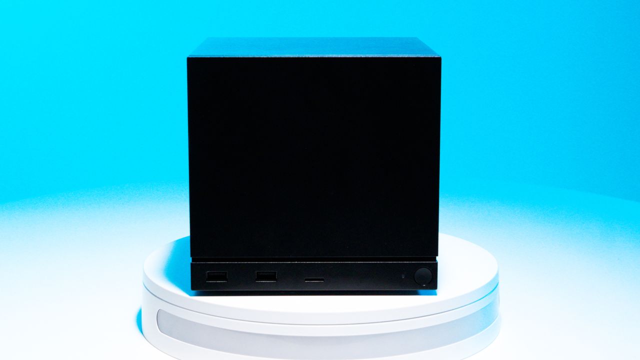 Steam Machine is here, starts at $1,049—sign up live for 512 GB/2 TB model, with optional Steam Controller