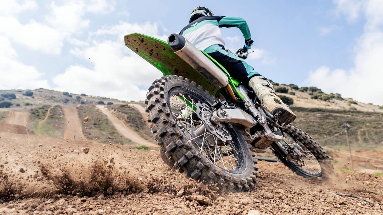 Browser-based dirt bike game is 'Motocross meets Wall Street,' letting you ride Nvidia and Intel's stock charts
