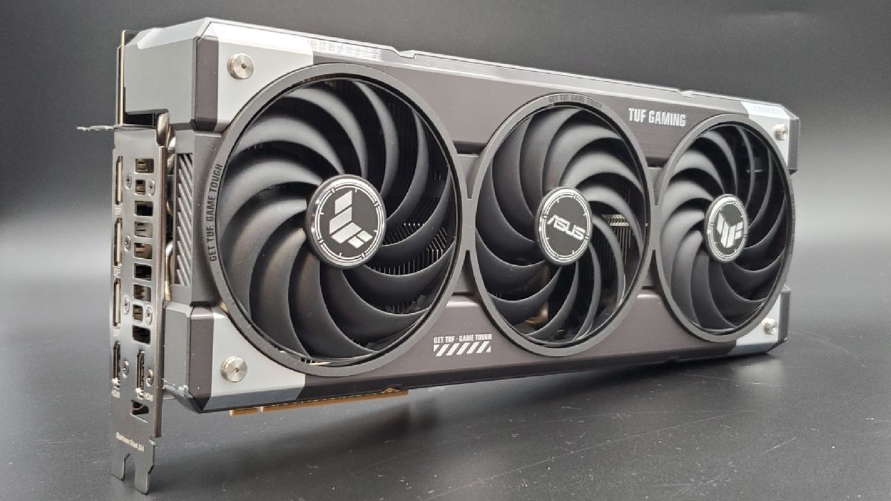 HWMonitor now shows you thermal hotspot data for RTX 50-series graphics cards, so I thought I'd give one of ours a quick test